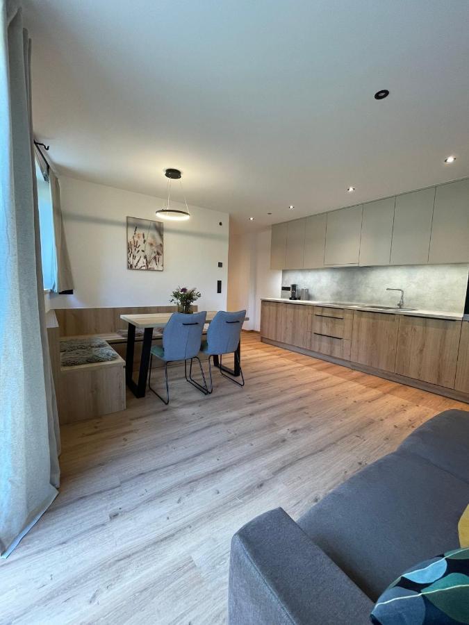 Apartment Aliprandi See Eksteriør billede